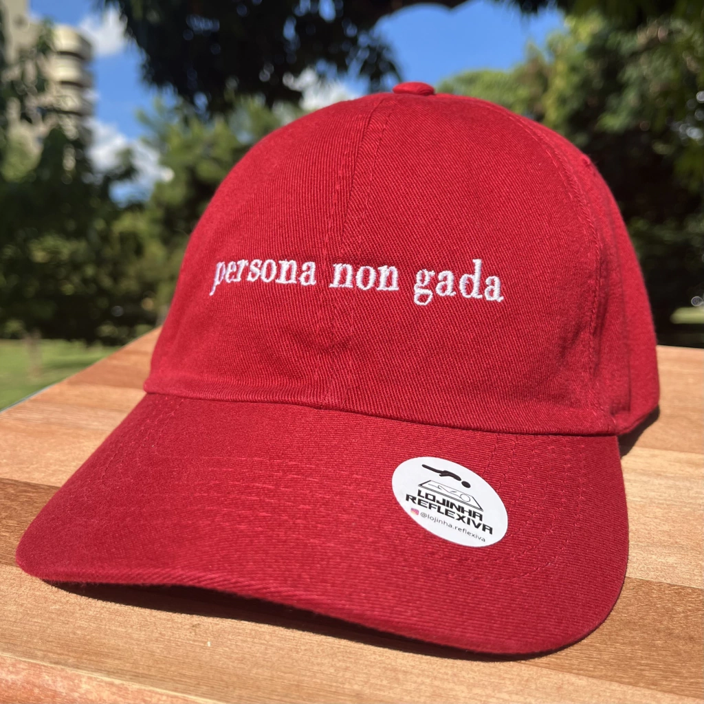 Boné "Persona non gada"