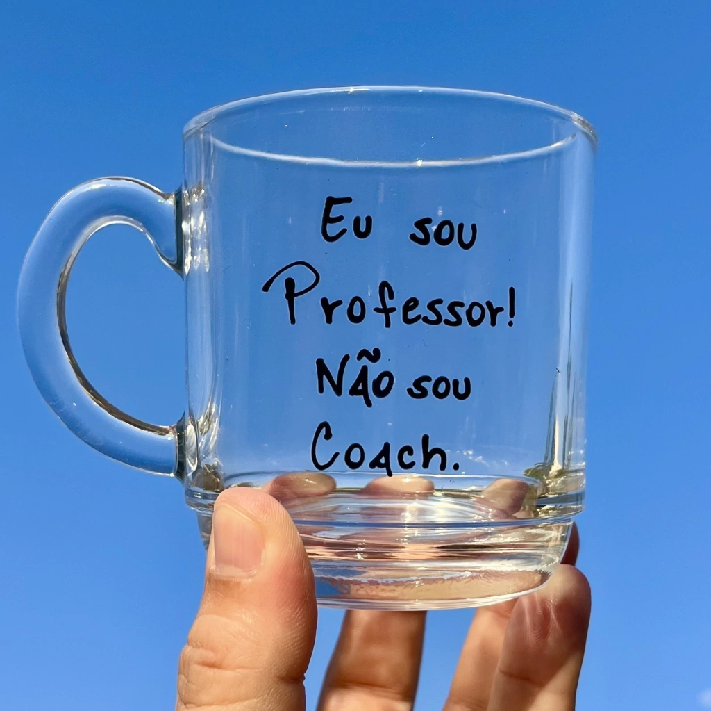 Caneca de chá "Eu sou professor, não sou coach"