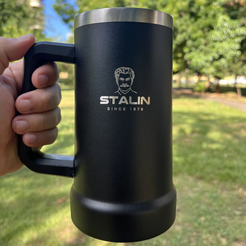 Caneca térmica Stalin - preta (700ml)